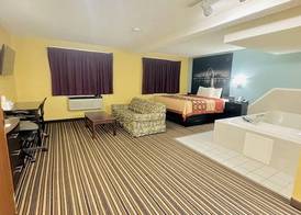Super 8 by Wyndham Warrenton 3