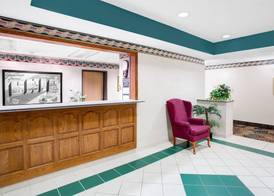 Super 8 by Wyndham Athens 2