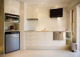 French Quarter 2BR Apartment on Hastings St Pool & Prime Location 3