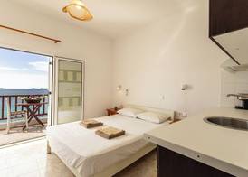 Petalides Apartments 5