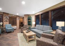 AmericInn by Wyndham Mount Pleasant 4