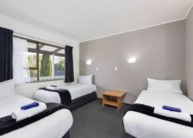 Kings Gate Motel 4
