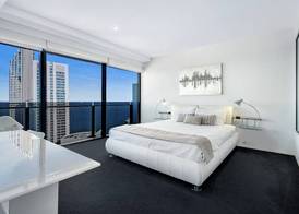 Circle On Cavill Surfers Paradise Apartments-Holiday Paradise 3
