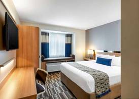 Microtel Inn & Suites by Wyndham Warsaw 4