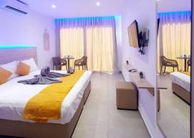 Sun Plaza Suites - Adults Only 4