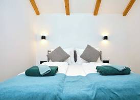 BLACK WATER BAY HOUSE 3