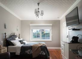 Noah's Stanley Luxury Bed and Breakfast 4