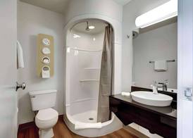 Econo Lodge Midvale 4