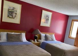Travelodge by Wyndham Lincoln Near White Mountain 3