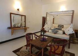 Mambo Beach Villas 2