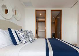 Classy 1 Bedroom Pool & Gym near Downtown 4