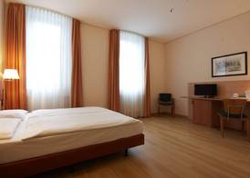 IntercityHotel Berlin Ostbahnhof 3