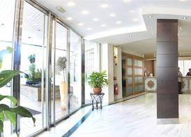 Hotel Oasis con parking incluido 2