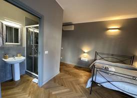 CconfortHotels Suite&Chic Apartment 5