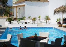 Alia Beachfront Suites and Spa 5