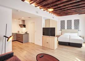 Sercotel Granada Suites 4