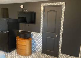 Carole Motel 3