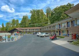 Sidney James Mountain Lodge 5