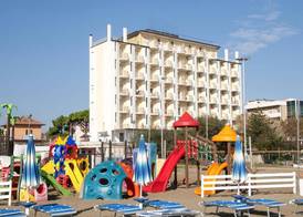 Familihotel Lido di Classe 4