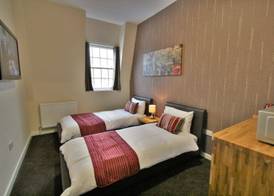 Central Hotel Gloucester 3
