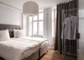 Chic city pad with handpainted art in great location by Daniel&Jacob's 4