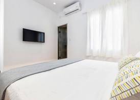 Pelican Paros 4