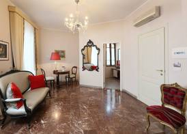 Porta Di Mezzo Luxury Suites & Rooms 5