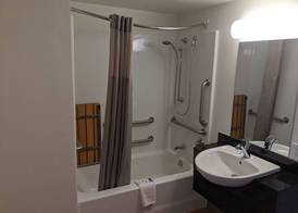 Rodeway Inn Altoona Orchard Plaza 2