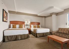 Ramada by Wyndham Edmonton South 4