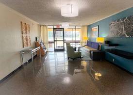 Heritage Inn & Suites St Louis Fenton, Trademark by Wyndham 5