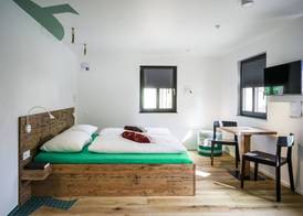 BRATWURSThotel 4