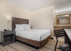 SureStay by Best Western Gonzales 5