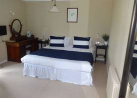 Les Douvres Hotel 4