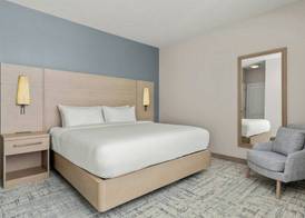 Residence Inn by Marriott Melville 5