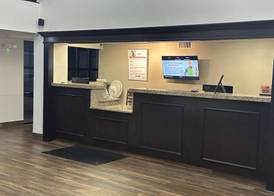 Red Roof Inn & Suites Middleborough 5