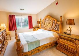 Grand Wood Suites 4