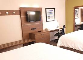 Holiday Inn Express & Suites SURREY by IHG 4