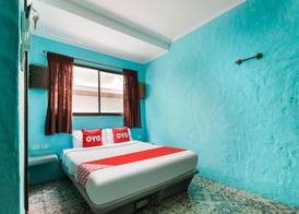 OYO 1103 Pirates House Hotel 3