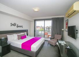 East Perth Suites Hotel 3