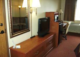 All American Inn & Suites Branson 5
