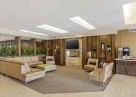 Best Western Plus Winnipeg West 3