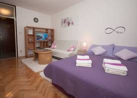 Studio apartment Tina 3