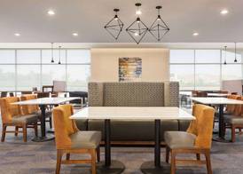 La Quinta Inn & Suites by Wyndham Mount Laurel Moorestown 5