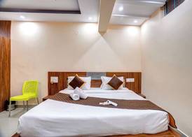 Skylight Inn 5