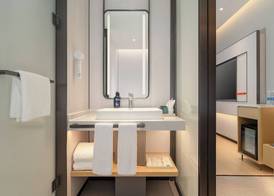 Holiday Inn Express Kunming Changshui Airport by IHG 2