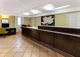 La Quinta Inn by Wyndham Santa Fe 2