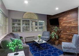 Microtel Inn & Suites by Wyndham Augusta/Riverwatch 2