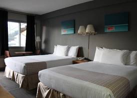 Travelodge by Wyndham Edmonton Airport 4