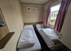 3 Bed Caravan Sleeps 6 with Parking 4