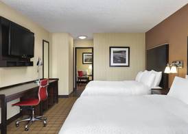 Four Points by Sheraton Hotel & Suites Calgary West 5